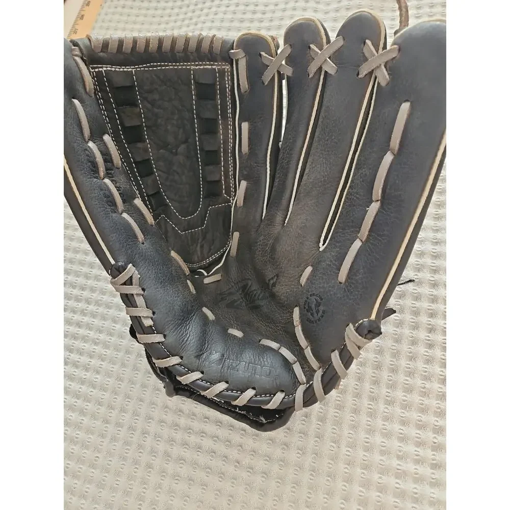 Mizuno GPM-1404 14” Women’s Premier Fast-Pitch Softball Glove Right Hand Throw